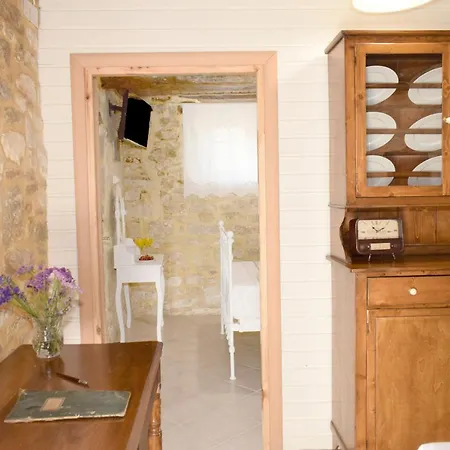 Holiday home Margarita Mansion, With Private Heated Pool! Kalandares