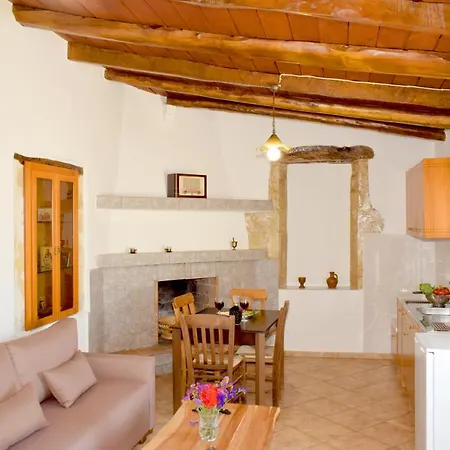 Holiday home Margarita Mansion, With Private Heated Pool! Kalandares